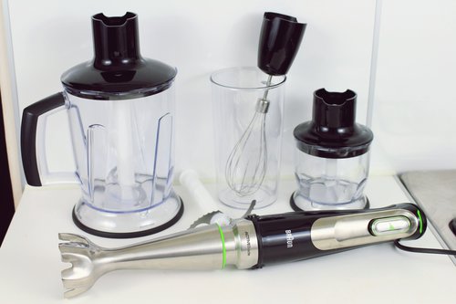 fot. blender i jego akcesoria (lifemanagerka.pl)